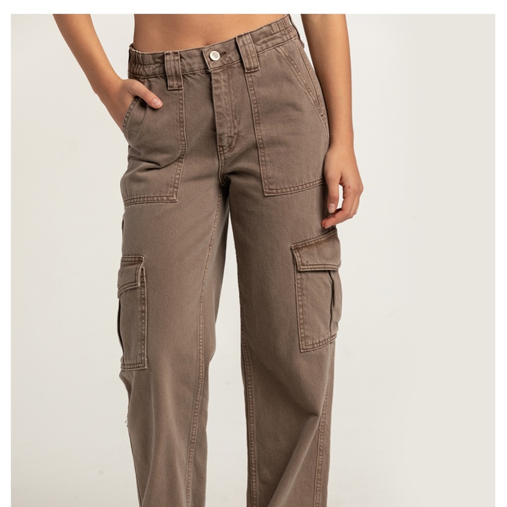 Tilly’s BDG urban outfitters women’s cargo skate pants